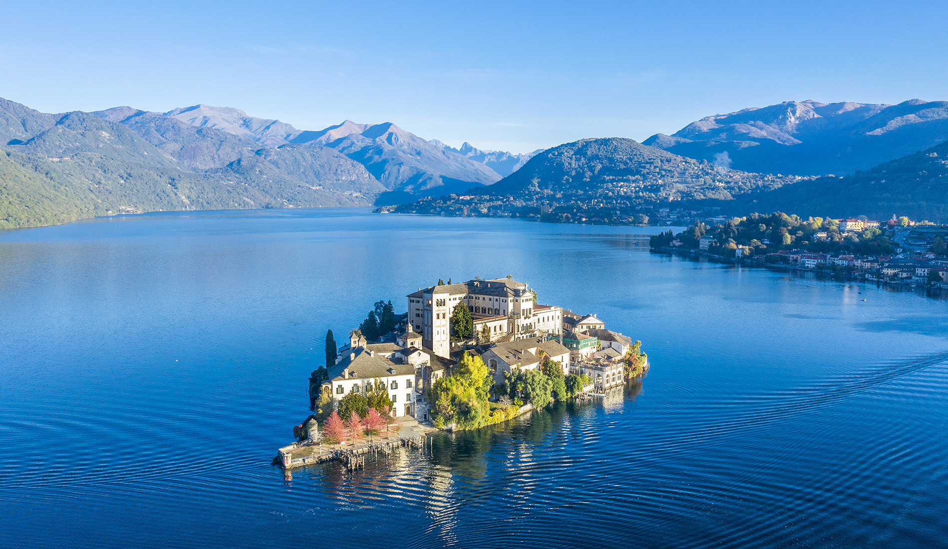 Islands of the Italian Lakes | Andrew Harper