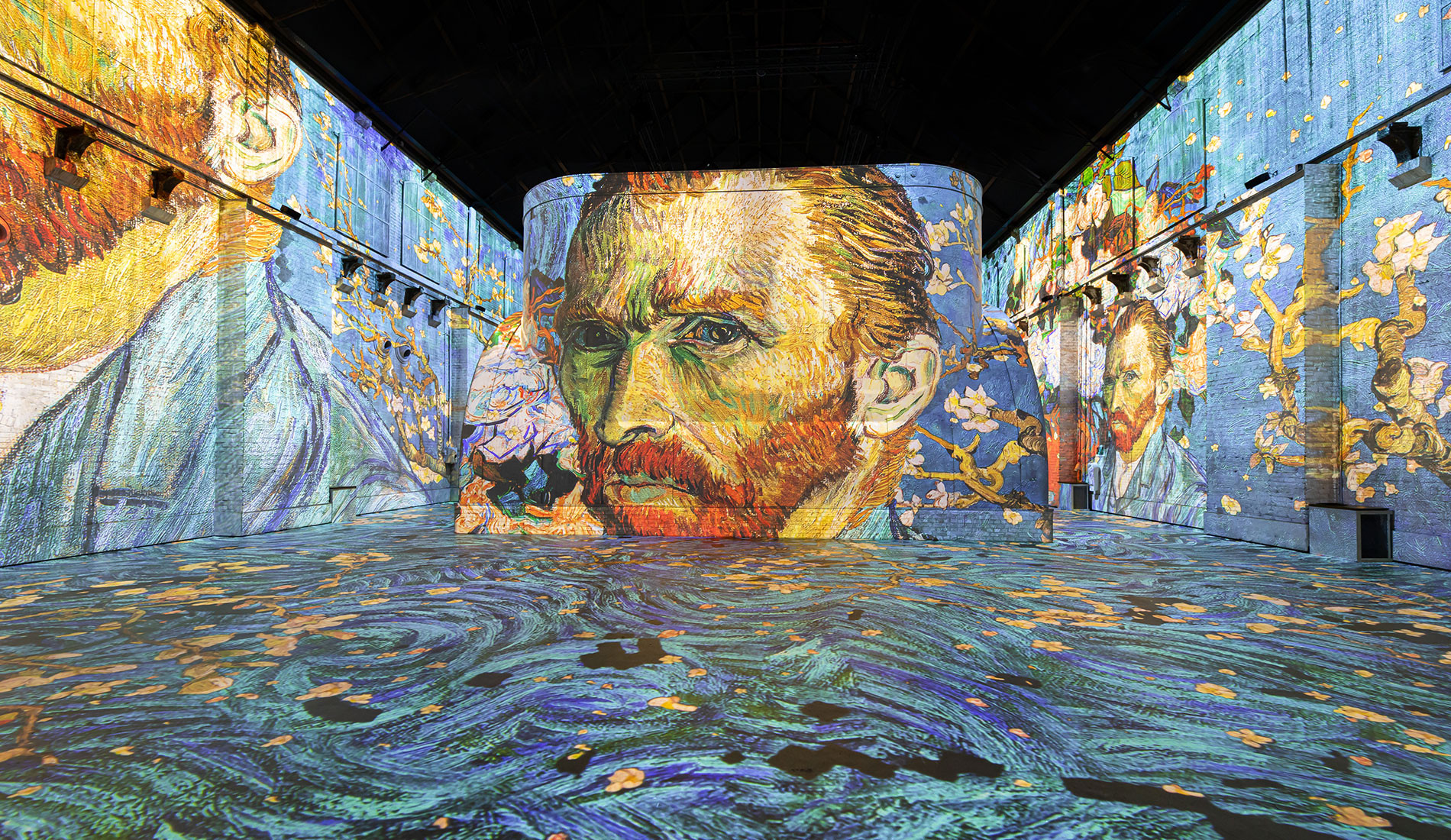 Art Meets Tech: Digitized Exhibitions in Amsterdam | Culture | Andrew ...